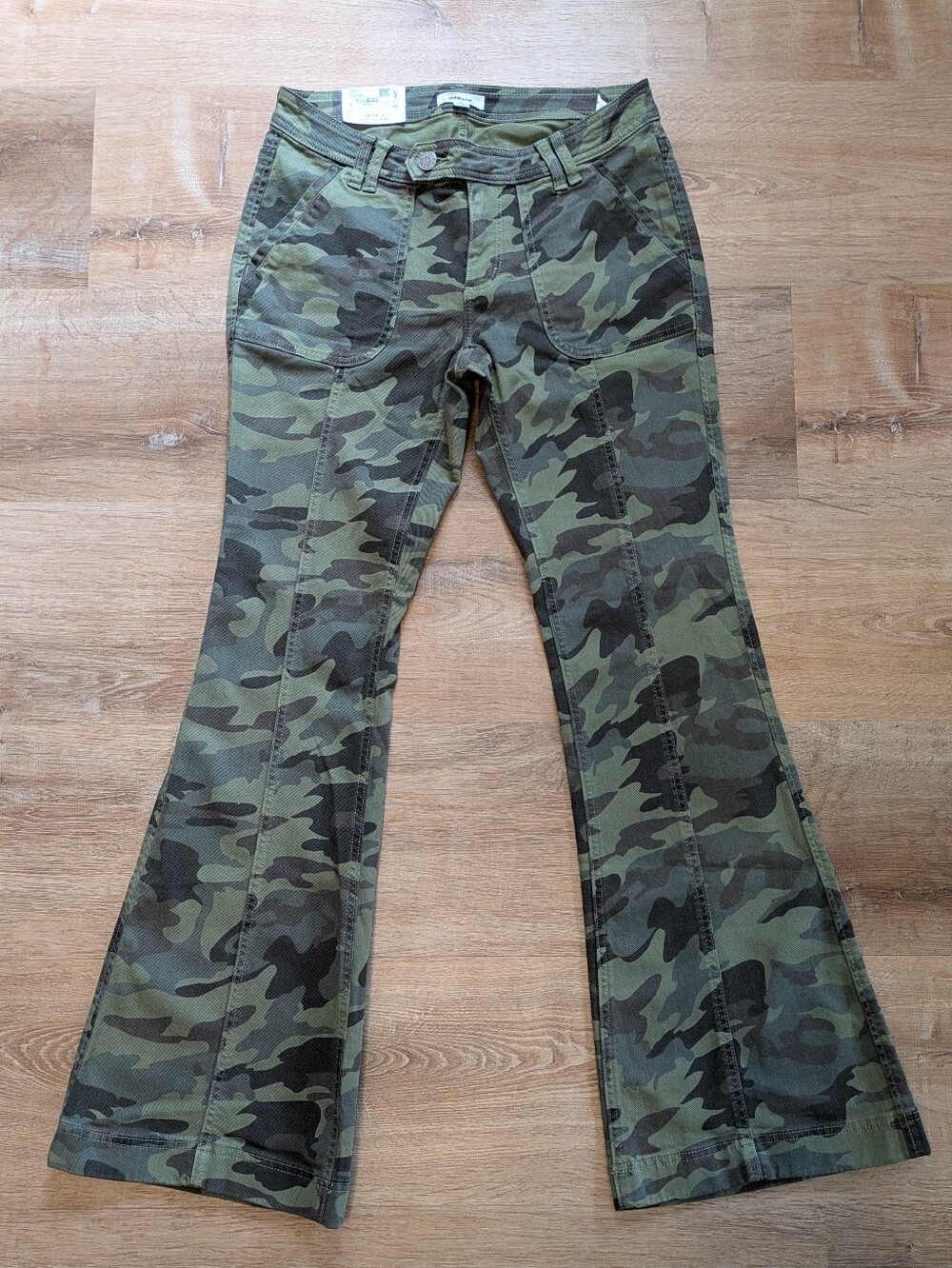 Garage low Rise Flare Camo Jeans Size 9